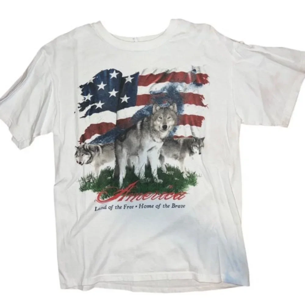 TEE - Picture 1 of 1